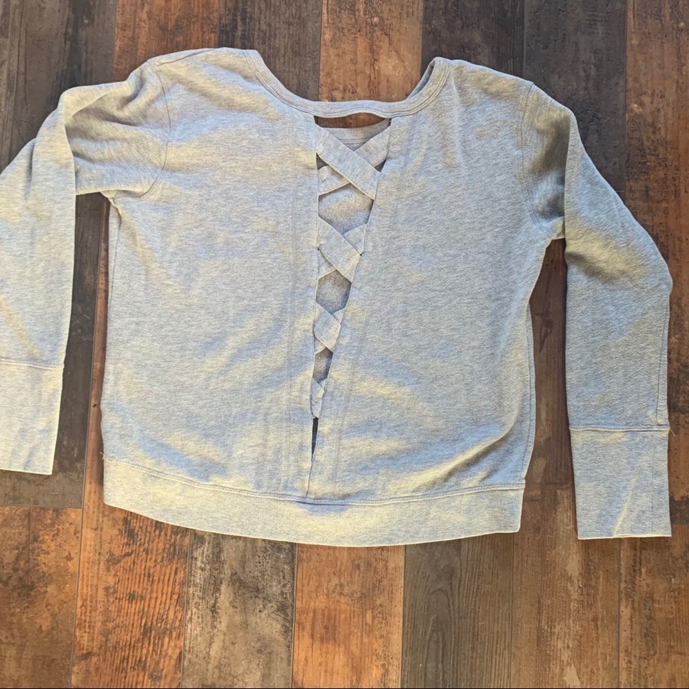 Women’s Z by Zella Open Back Crew Neck Sweatshirt
